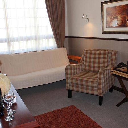 Turnberry Boutique Hotel Oudtshoorn Szoba fotó