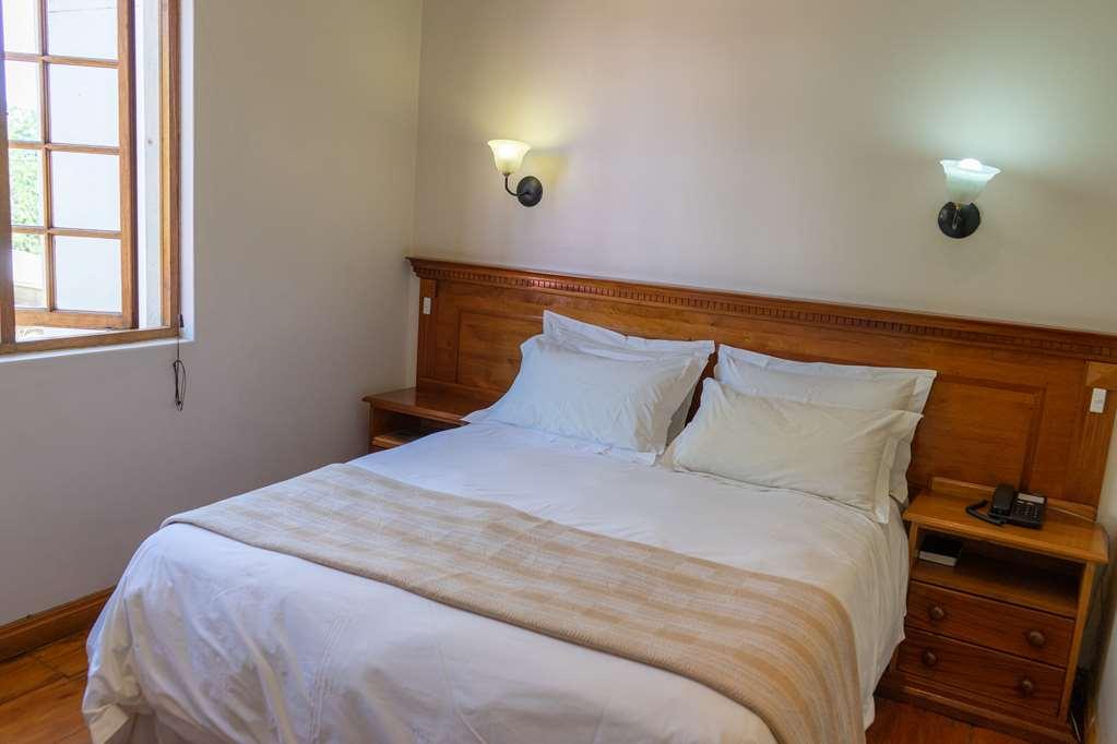 Turnberry Boutique Hotel Oudtshoorn Szoba fotó